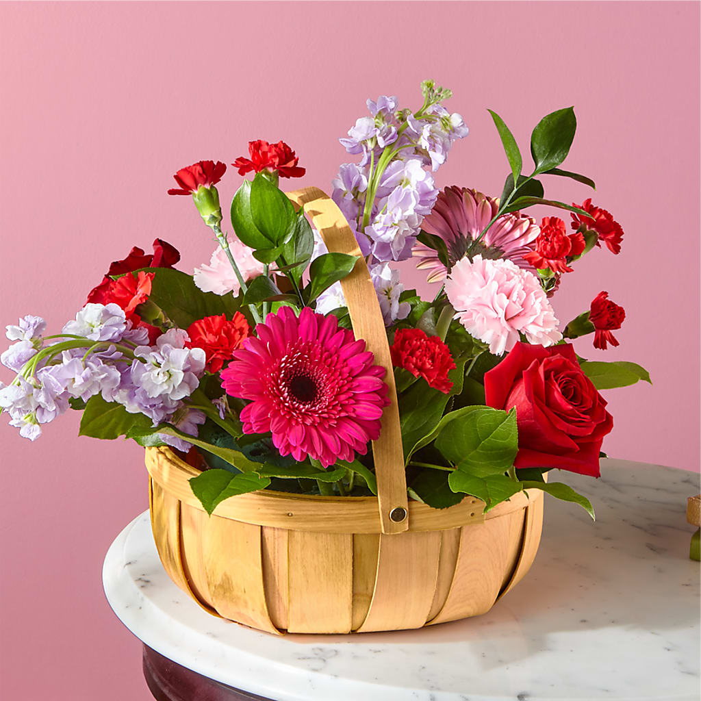 Pink Picnic Basket – Cornerstone Florals, Katy TX